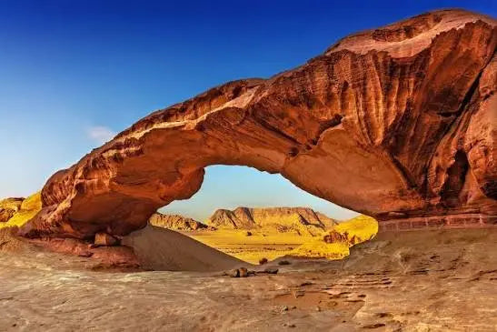 The-Valley-of-the-Moon-wadi-rum Hotels Booking Trips