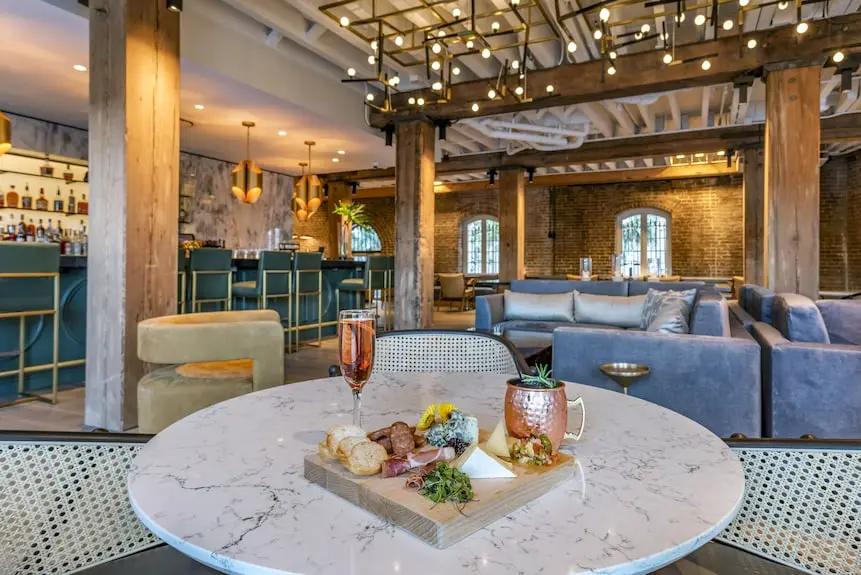 ONE11 Hotel New Orleans Hotels Booking Trips