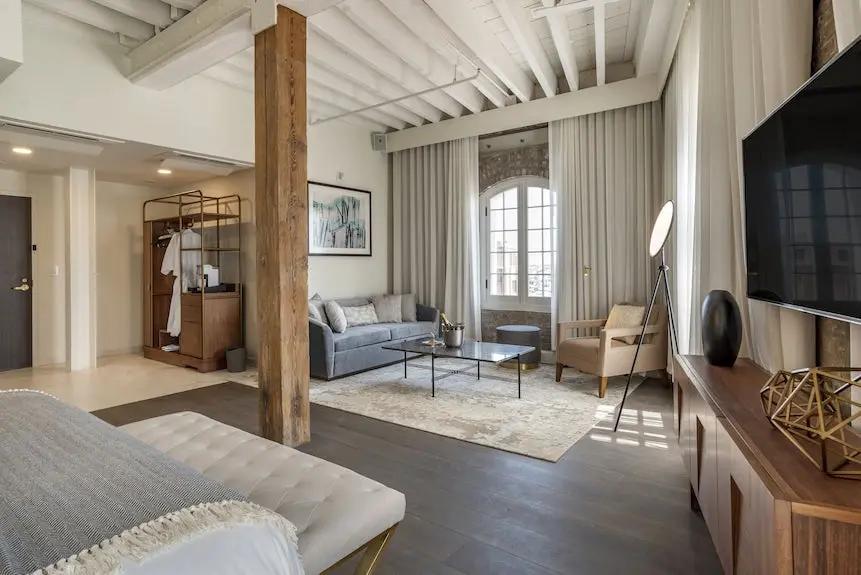 ONE11 Hotel New Orleans Hotels Booking Trips