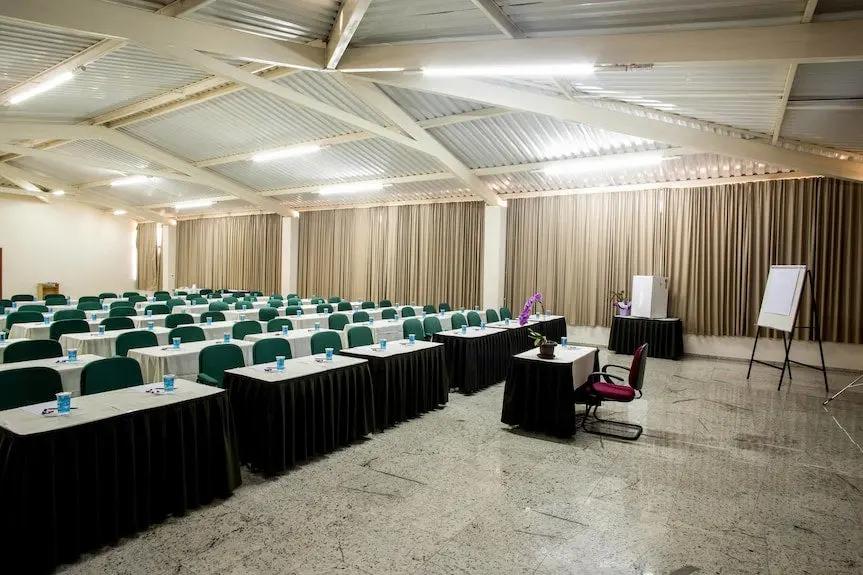 Hotel Golden Park Campinas Viracopos By Nacional Inn Hotels Booking Trips