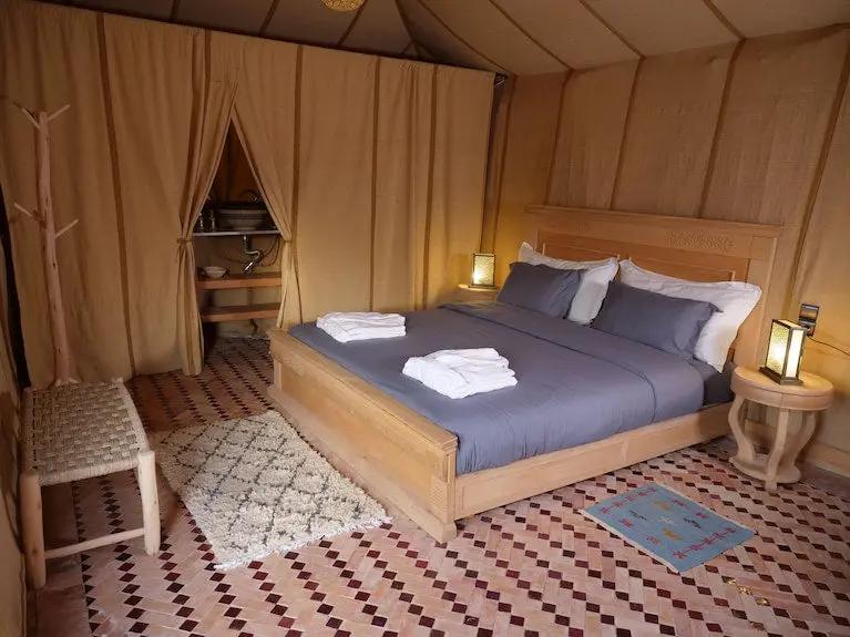 Royal Luxury Camp merzouga Booking hotels accommodation trip