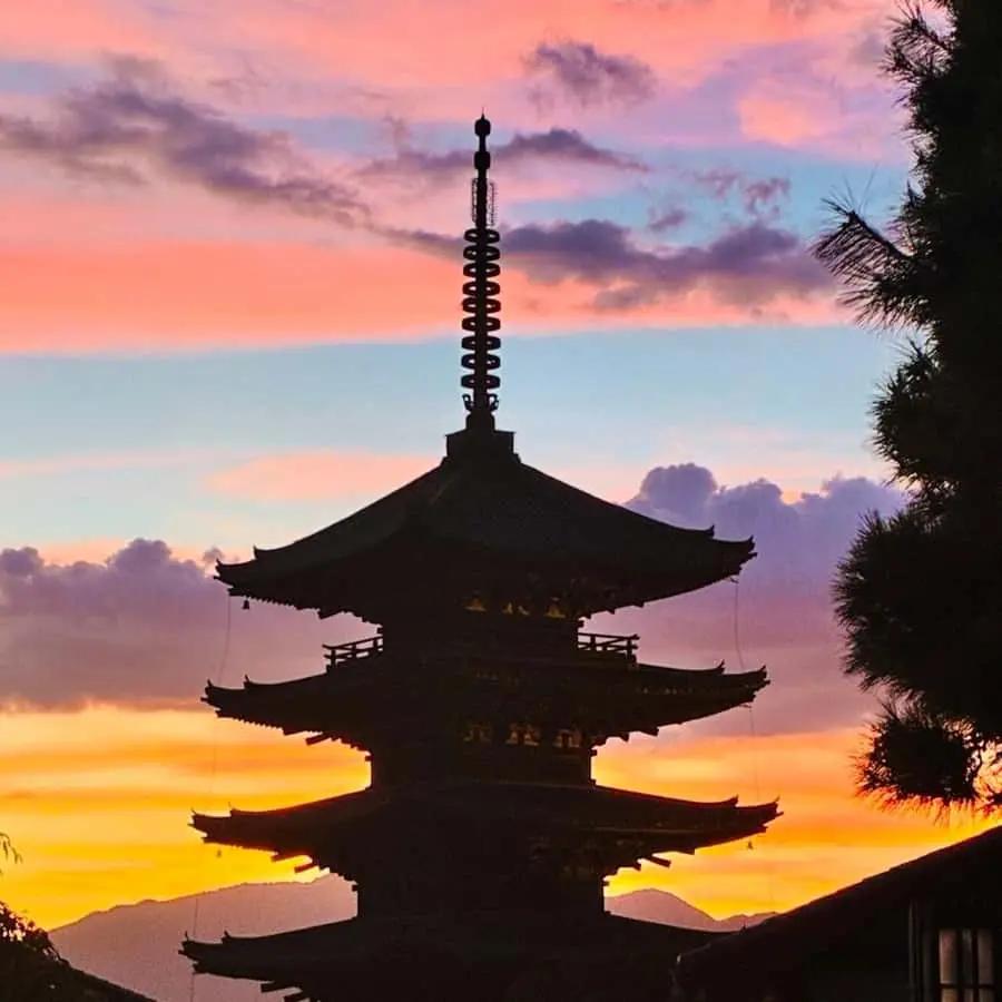 Kyoto: Gion Geisha District & Hidden Gems Walking Tour Hotels Booking Trips