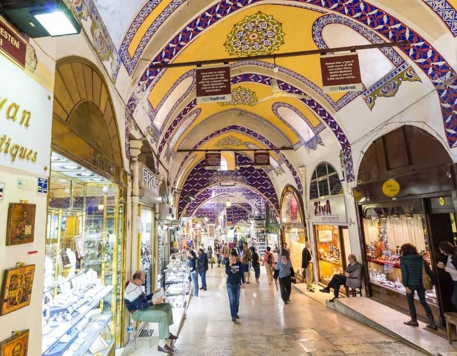 Istanbul: Private Guided Walking Tour Hotels Booking Trips