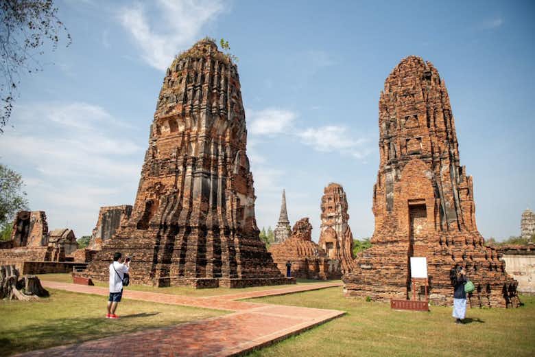 Bangkok: Ayutthaya Customized Full-Day Tour Booking hotels accommodation trip