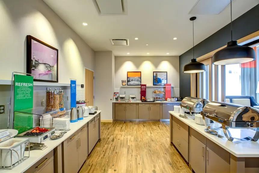 Hampton Inn & Suites Boston/Waltham Hotels Booking Trips