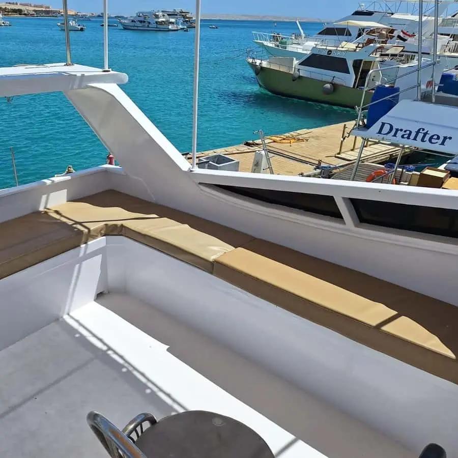 Hurghada: 3 Islands, Dolphins & Snorkel Yacht Trip w/ Lunch Hotels Booking Trips