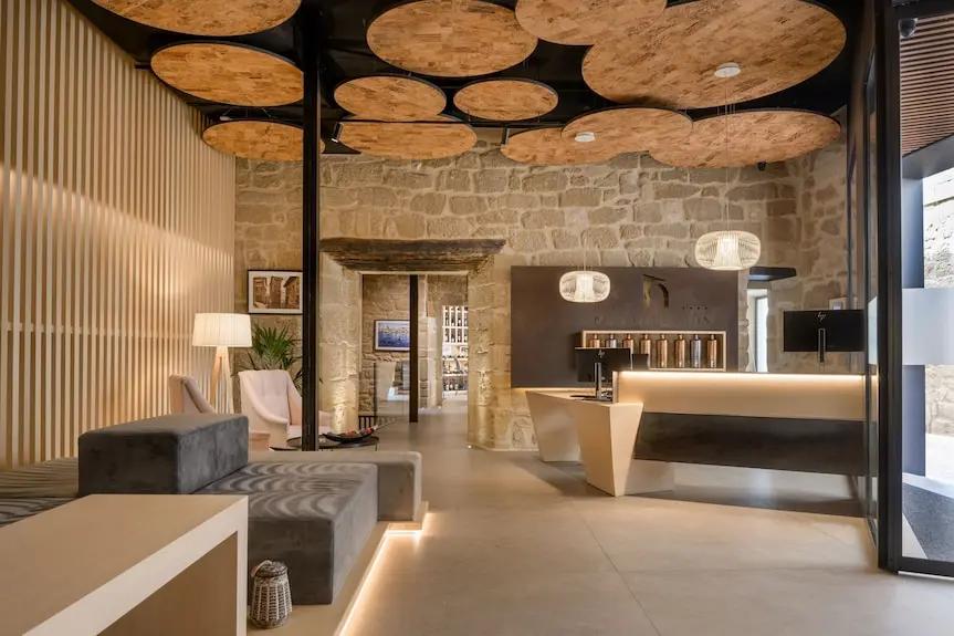 Palacio Tondon, La Rioja Brinas Booking hotels accommodation trip