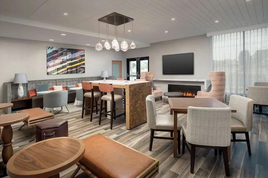 Hampton Inn Boston Logan Airport Chelsea Hotels Booking Trips