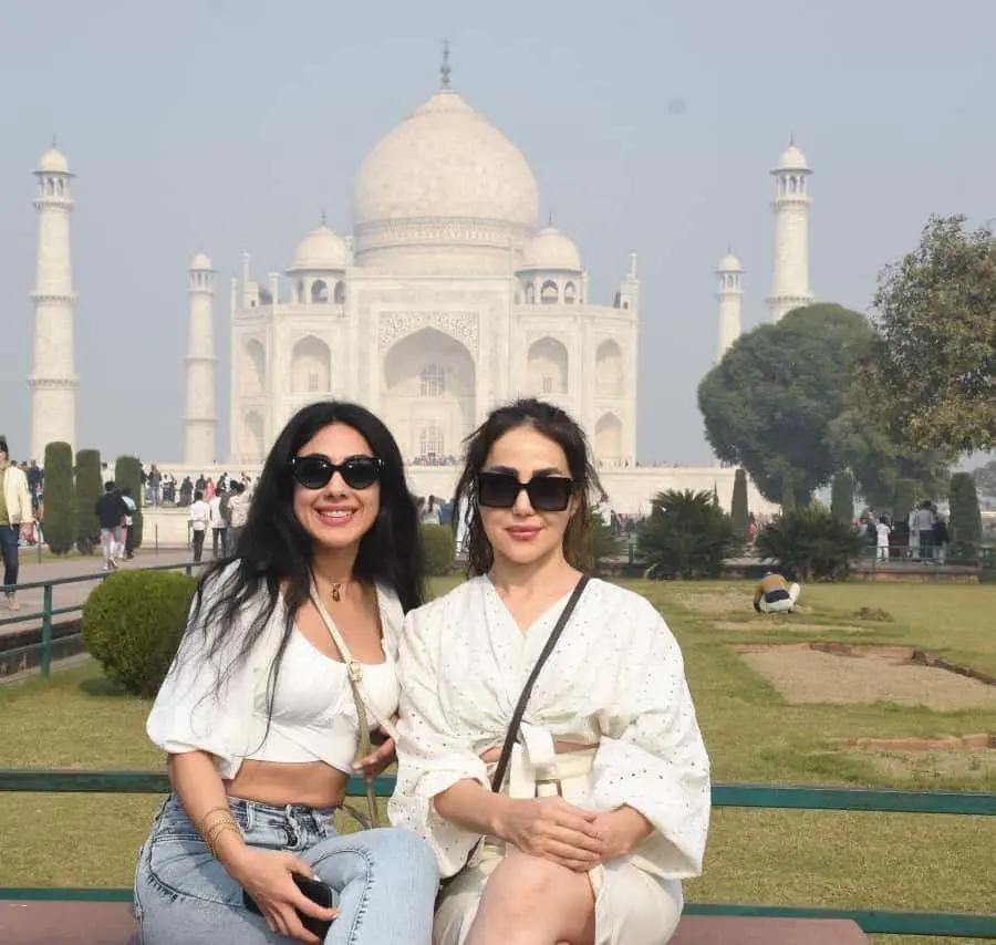 From Delhi: Taj Mahal & Agra Private Day Trip with Transfers Hotels Booking Trips