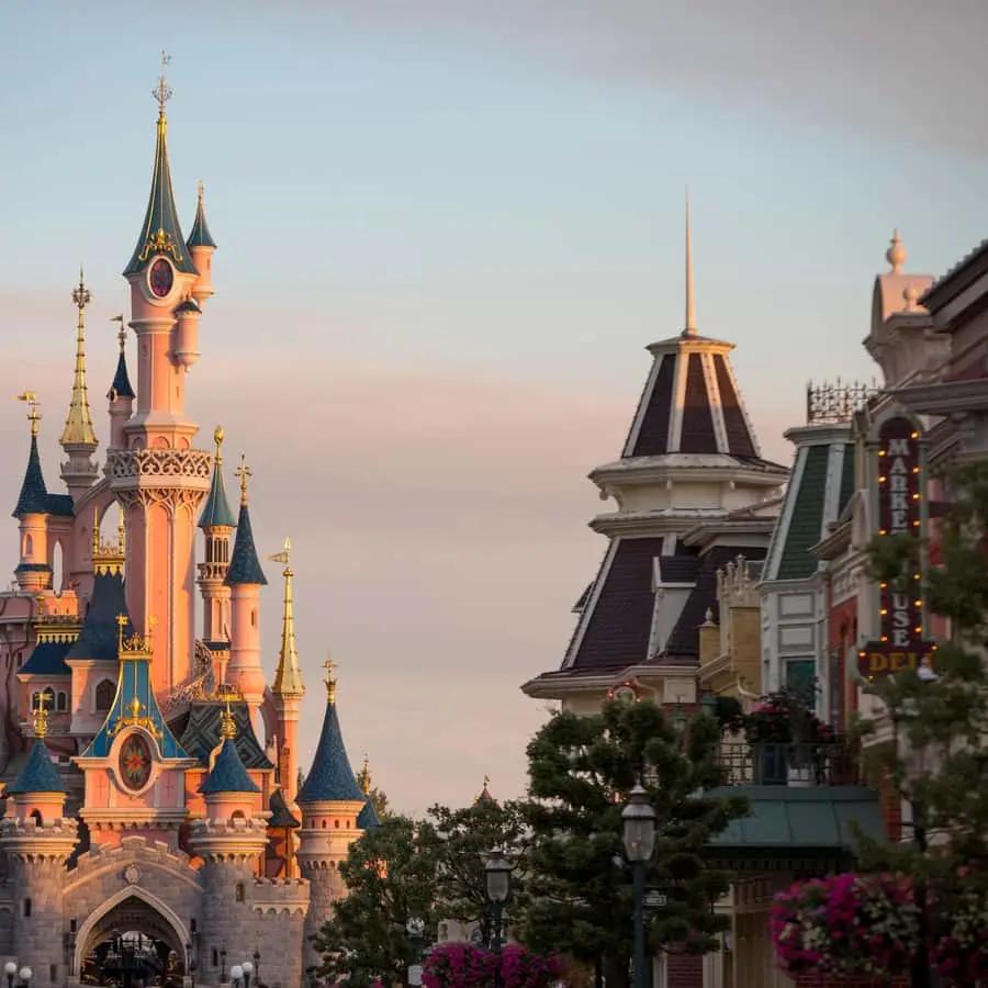 Disneyland Paris 1-Day Ticket Hotels Booking Trips