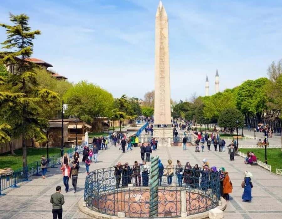 Istanbul: Private Guided Walking Tour Hotels Booking Trips