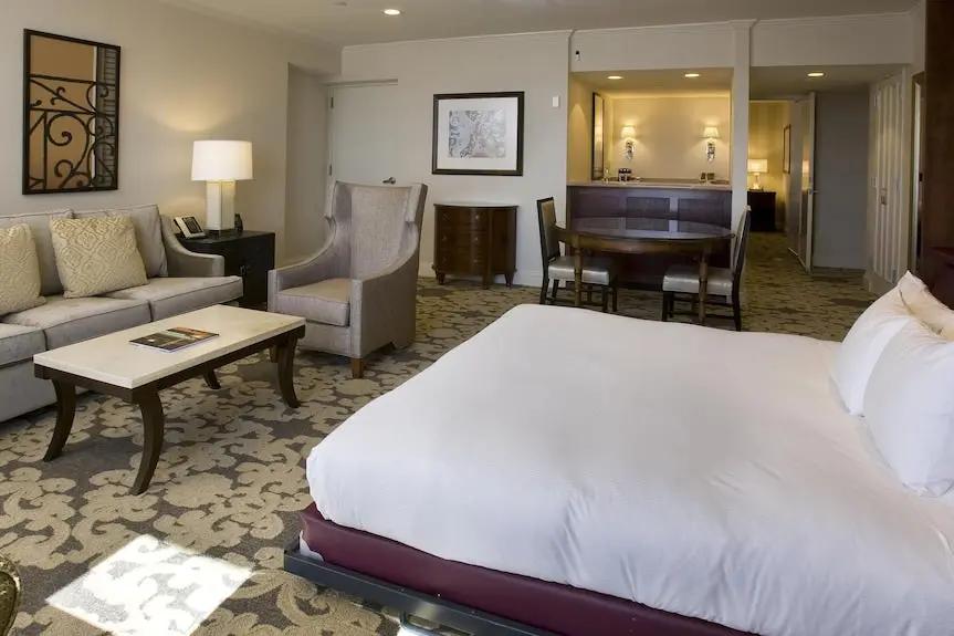 Hilton New Orleans Riverside Hotels Booking Trips