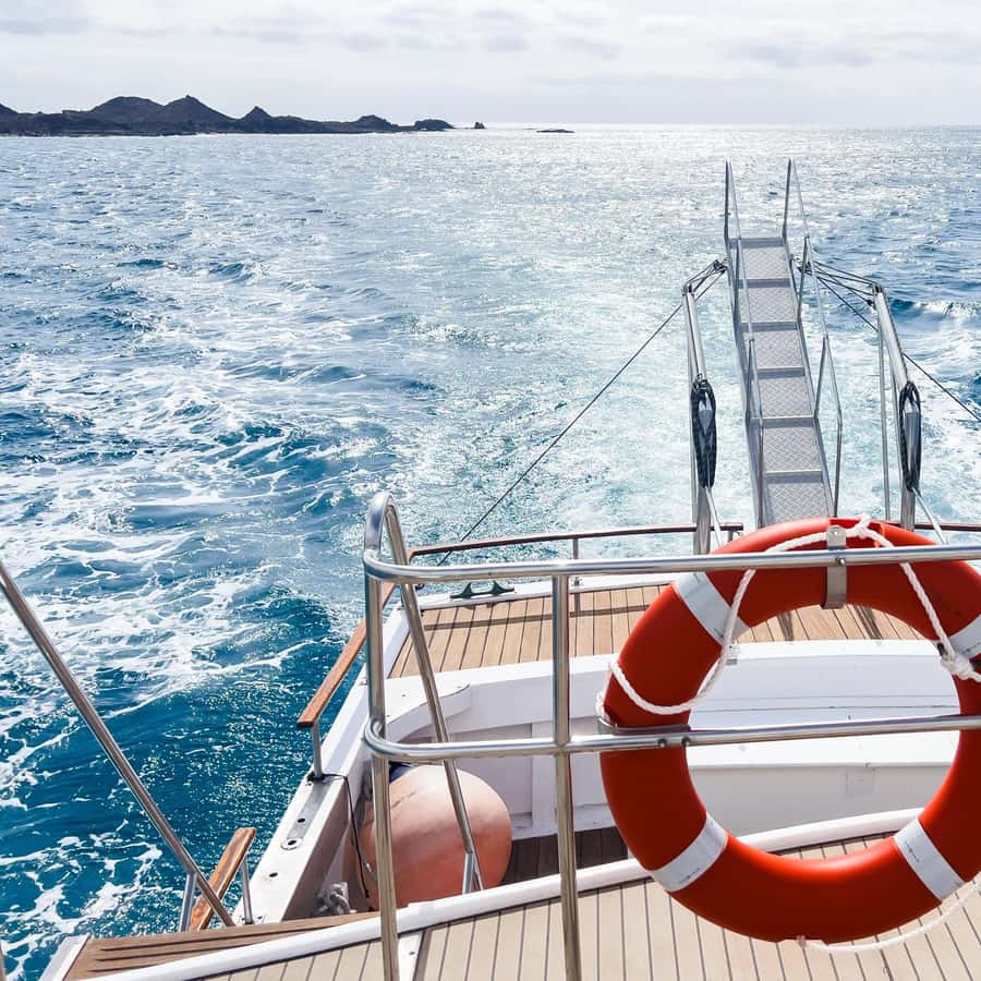 Corralejo: Return Ferry Ticket to Lobos Island Fuerteventura Hotels Booking Trips