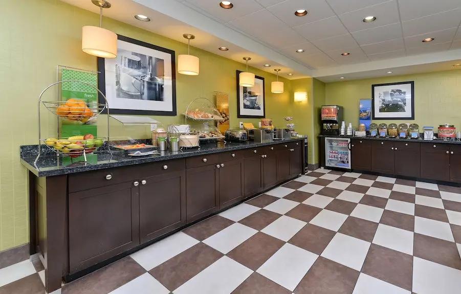 Hampton Inn Iowa City University Area Hotels Booking Trips