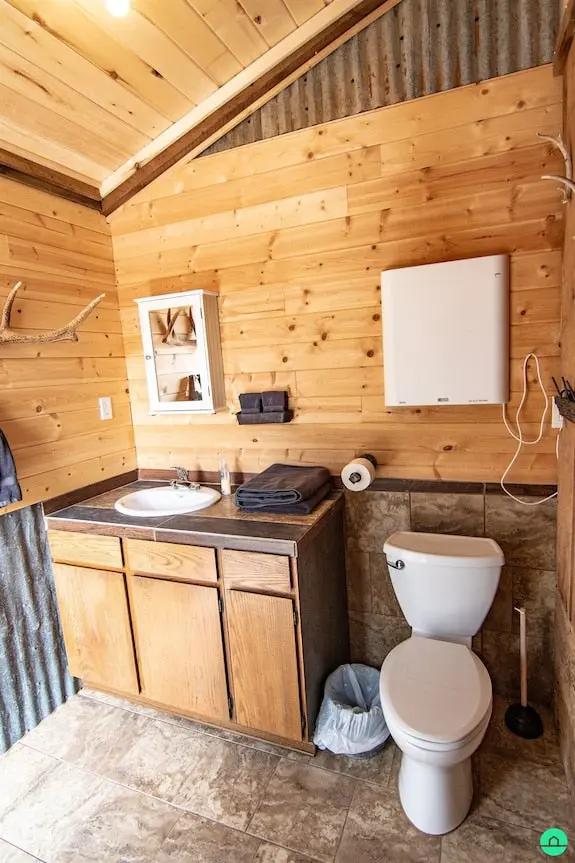 Harvest Moon Cabin near Monticello Booking hotels accommodation trip