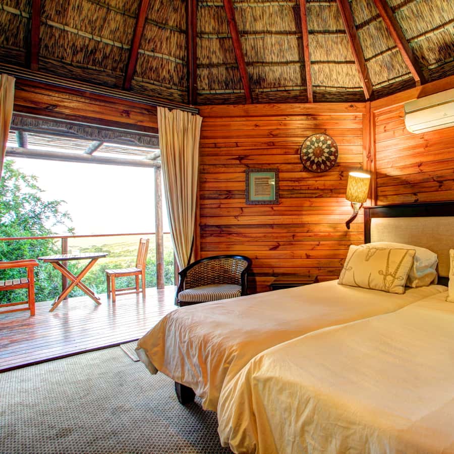 From Cape Town: 2-Day Safari at Garden Route Game Lodge Hotels Booking Trips