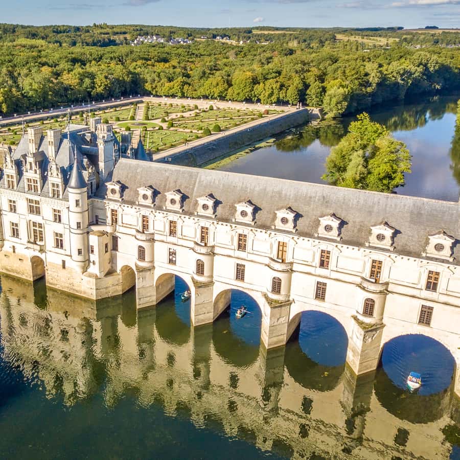 Chenonceau Castle Admission ticket Hotels Booking Trips