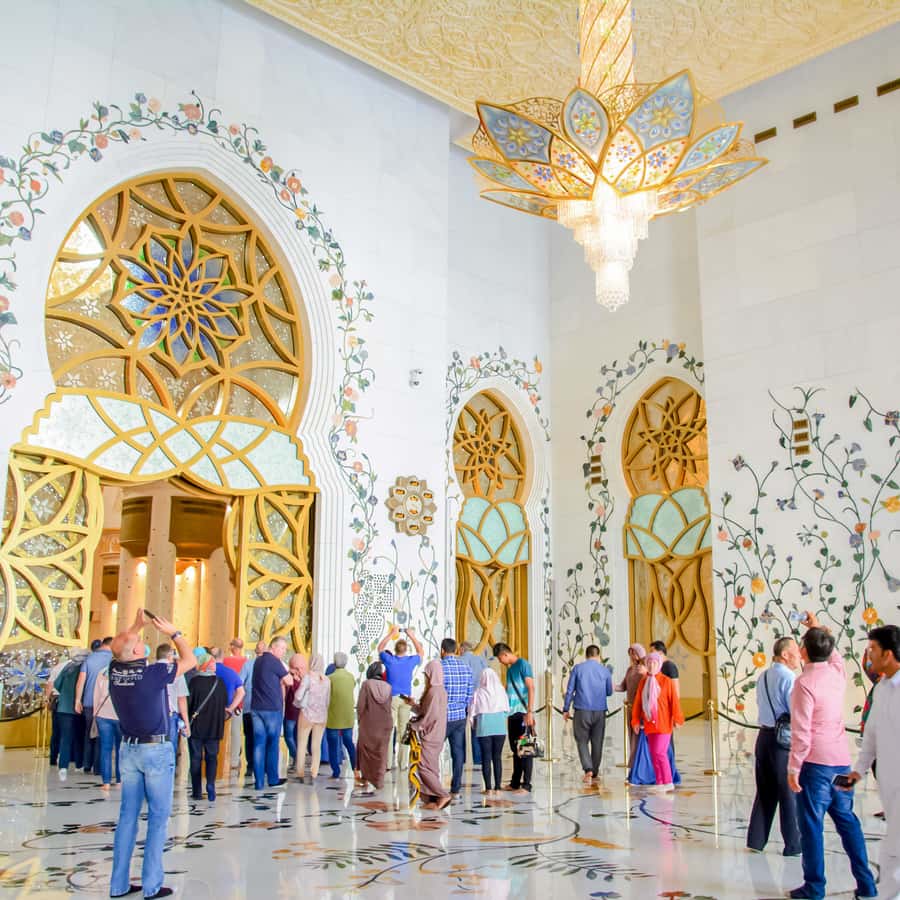 From Dubai: Abu Dhabi Premium Full-Day Sightseeing Tour Hotels Booking Trips