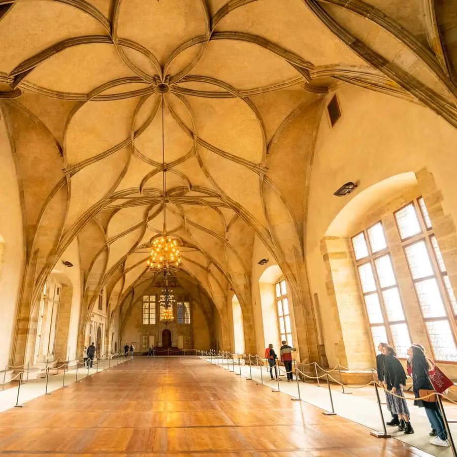 Prague: Castle Tour with Local Guide and Entry Ticket Hotels Booking Trips