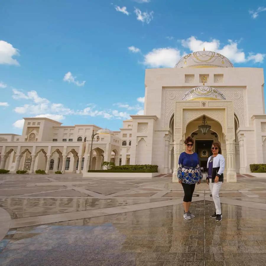 From Dubai: Abu Dhabi Premium Full-Day Sightseeing Tour Hotels Booking Trips