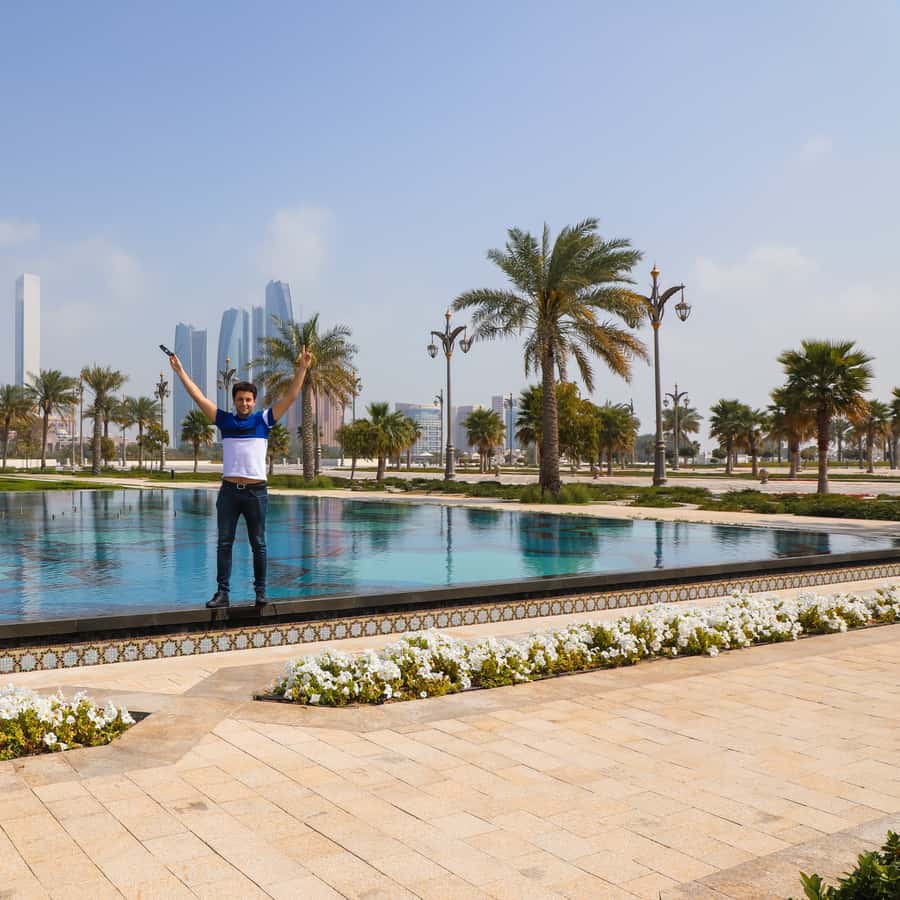 From Dubai: Abu Dhabi Premium Full-Day Sightseeing Tour Hotels Booking Trips