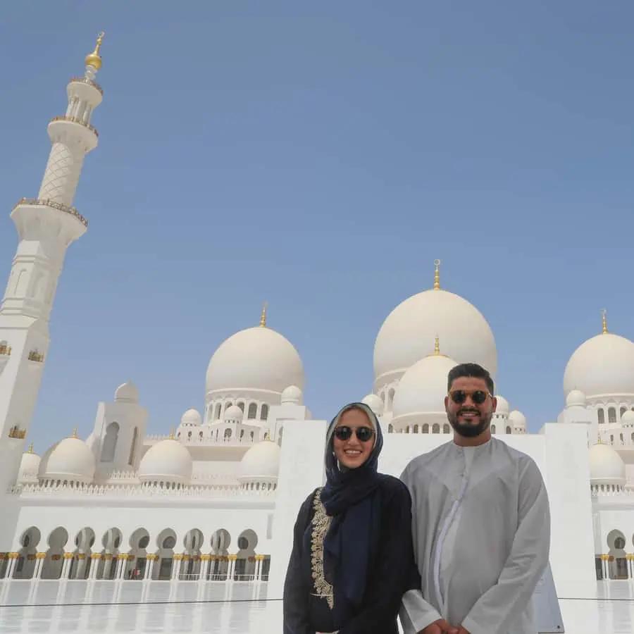 From Dubai: Abu Dhabi Premium Full-Day Sightseeing Tour Hotels Booking Trips