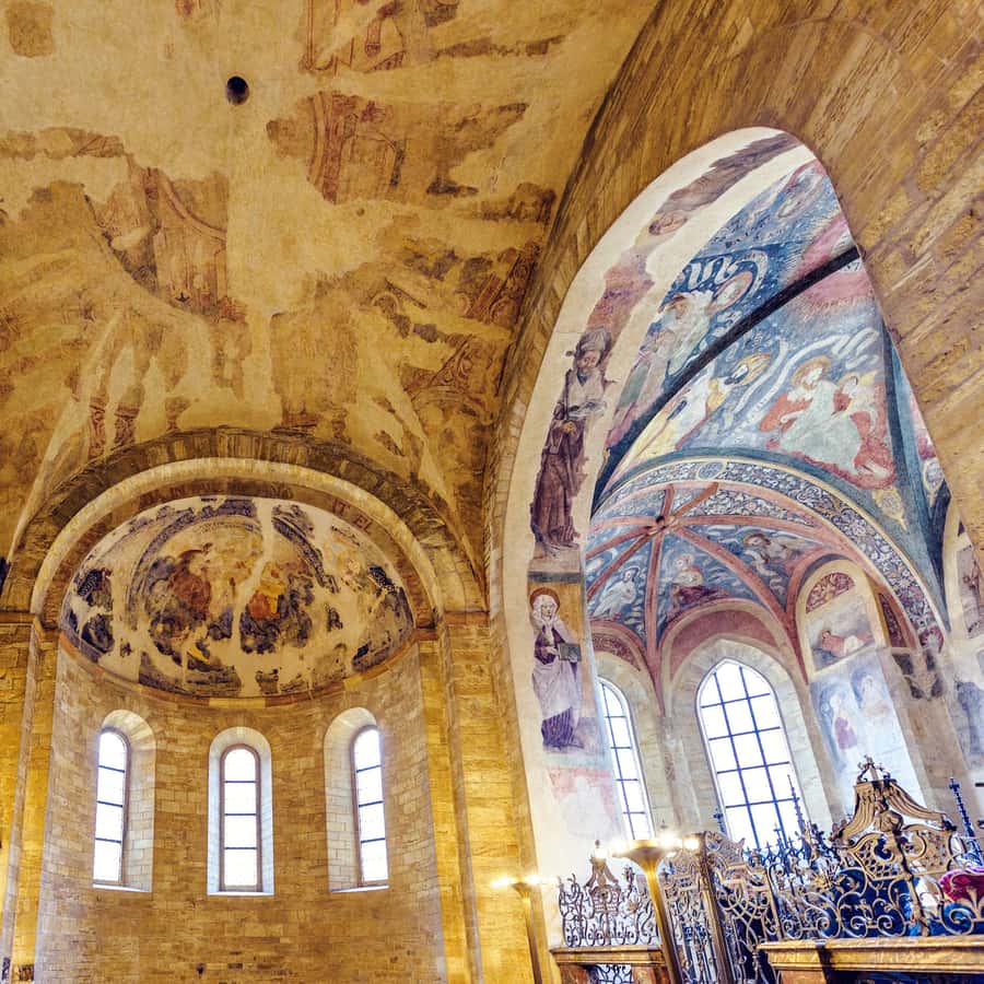 Prague: Castle Tour with Local Guide and Entry Ticket Hotels Booking Trips