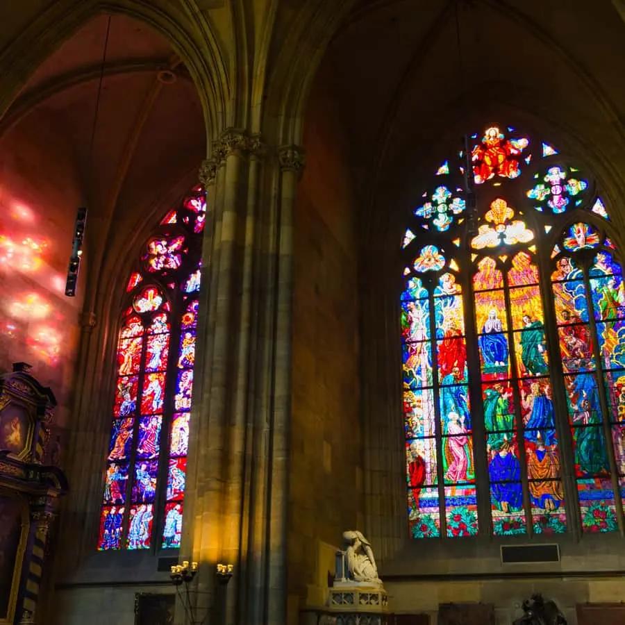 Prague: Castle Tour with Local Guide and Entry Ticket Hotels Booking Trips