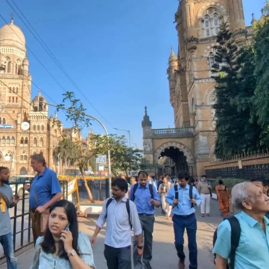 Mumbai: Full-Day Sightseeing Tour of Mumbai Hotels Booking Trips
