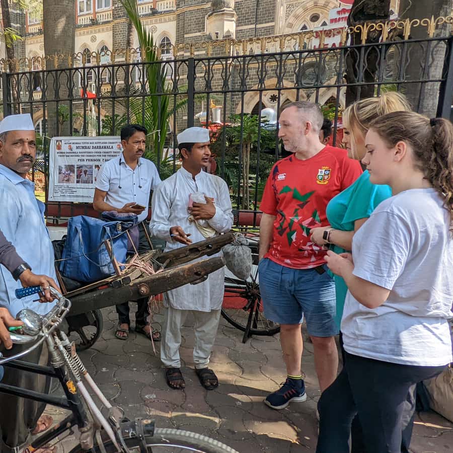 Mumbai: Full-Day Sightseeing Tour of Mumbai Hotels Booking Trips