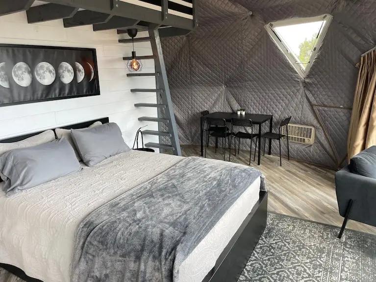 Harvest Moon Cabin near Monticello Booking hotels accommodation trip