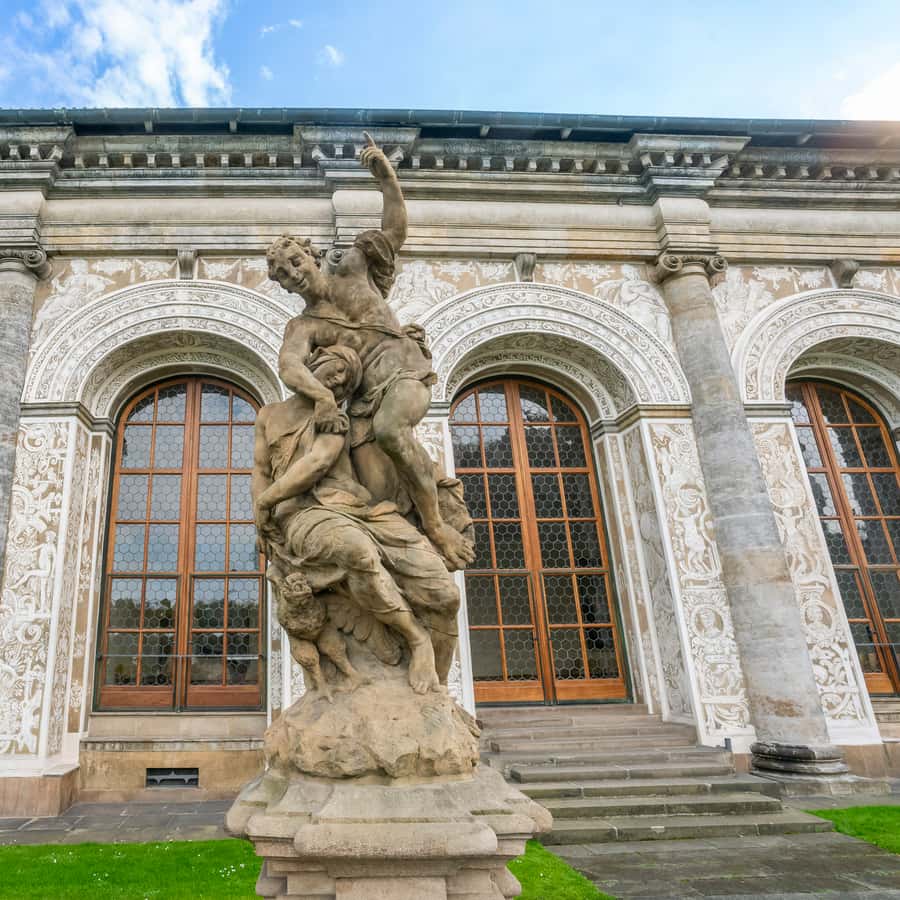 Prague: Castle Tour with Local Guide and Entry Ticket Hotels Booking Trips