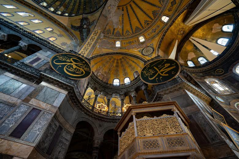 Istanbul: Half-Day Guided City Tour + Roundtrip Transfer Booking hotels accommodation trip
