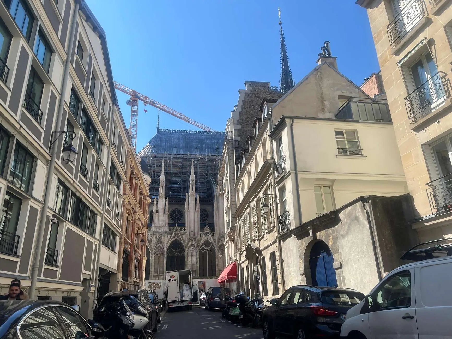 Paris Notre-Dame Cathedral Exterior Tour with Entrance 