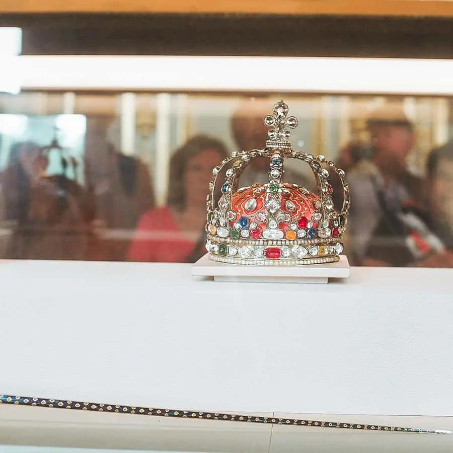 Paris: Louvre Museum Timed-Entrance Ticket Hotels Booking Trips