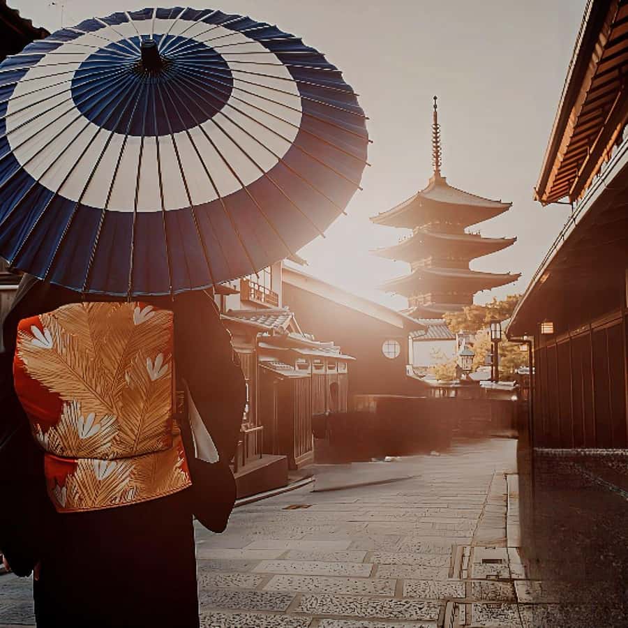 Kyoto: Gion Geisha District & Hidden Gems Walking Tour Hotels Booking Trips