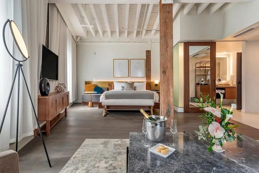 ONE11 Hotel New Orleans Hotels Booking Trips