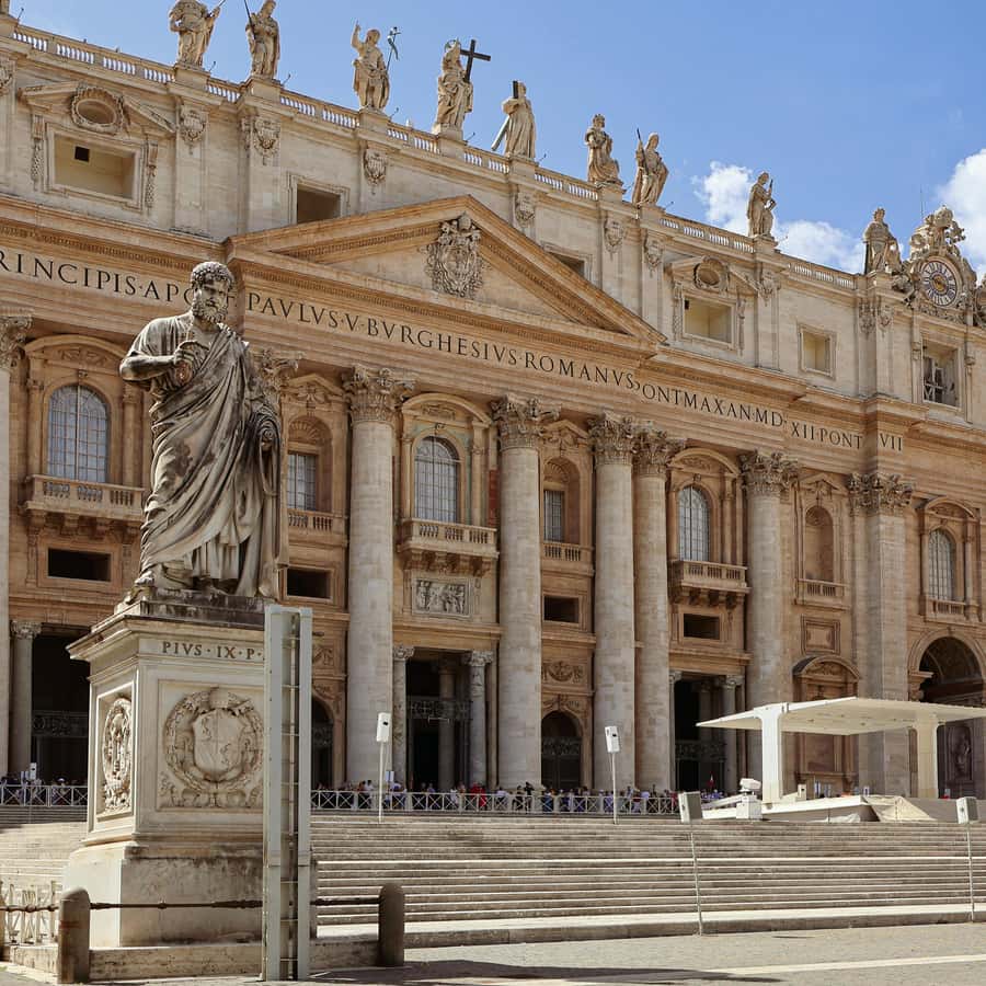Vatican: Holy Door, Papal Tombs & St. Peter’s Basilica Tour Hotels Booking Trips