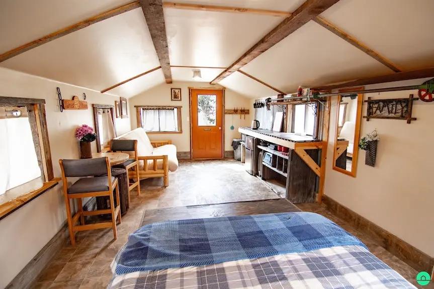 Harvest Moon Cabin near Monticello Booking hotels accommodation trip