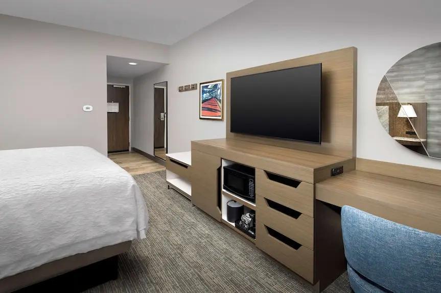 Hampton Inn Boston Logan Airport Chelsea Hotels Booking Trips