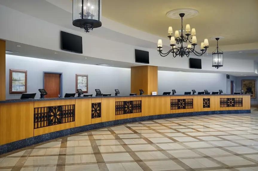 Hilton New Orleans Riverside Hotels Booking Trips