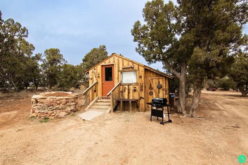 Harvest Moon Cabin near Monticello Booking hotels accommodation trip