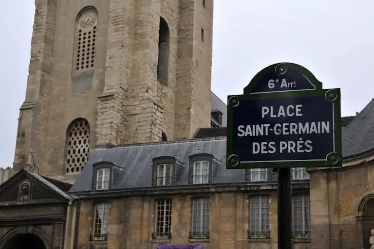 Saint-Germain-des-Près: Lifestyle Tour Booking hotels accommodation trip