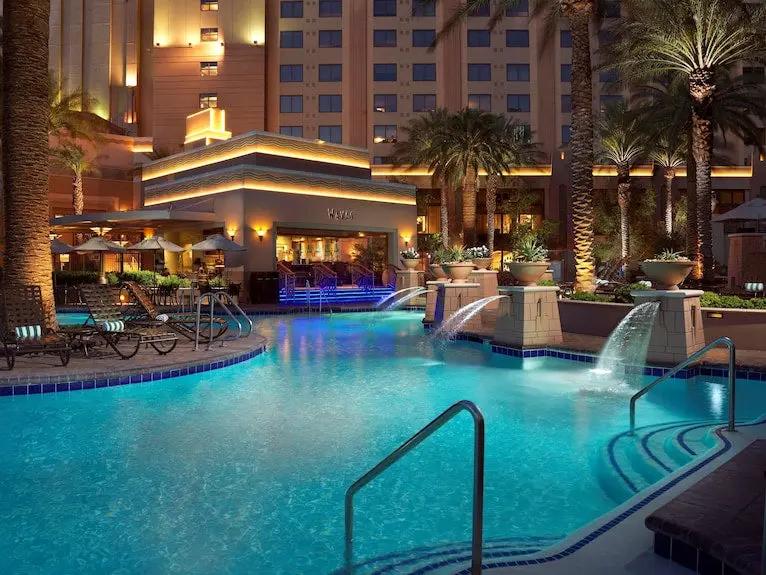 Hilton Grand Vacations Club on the Las Vegas Strip Booking hotels accommodation trip