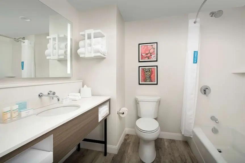 Hampton Inn Boston Logan Airport Chelsea Hotels Booking Trips