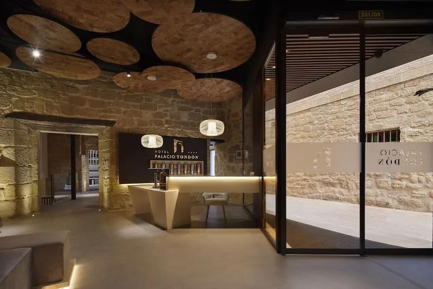 Palacio Tondon, La Rioja Brinas Booking hotels accommodation trip
