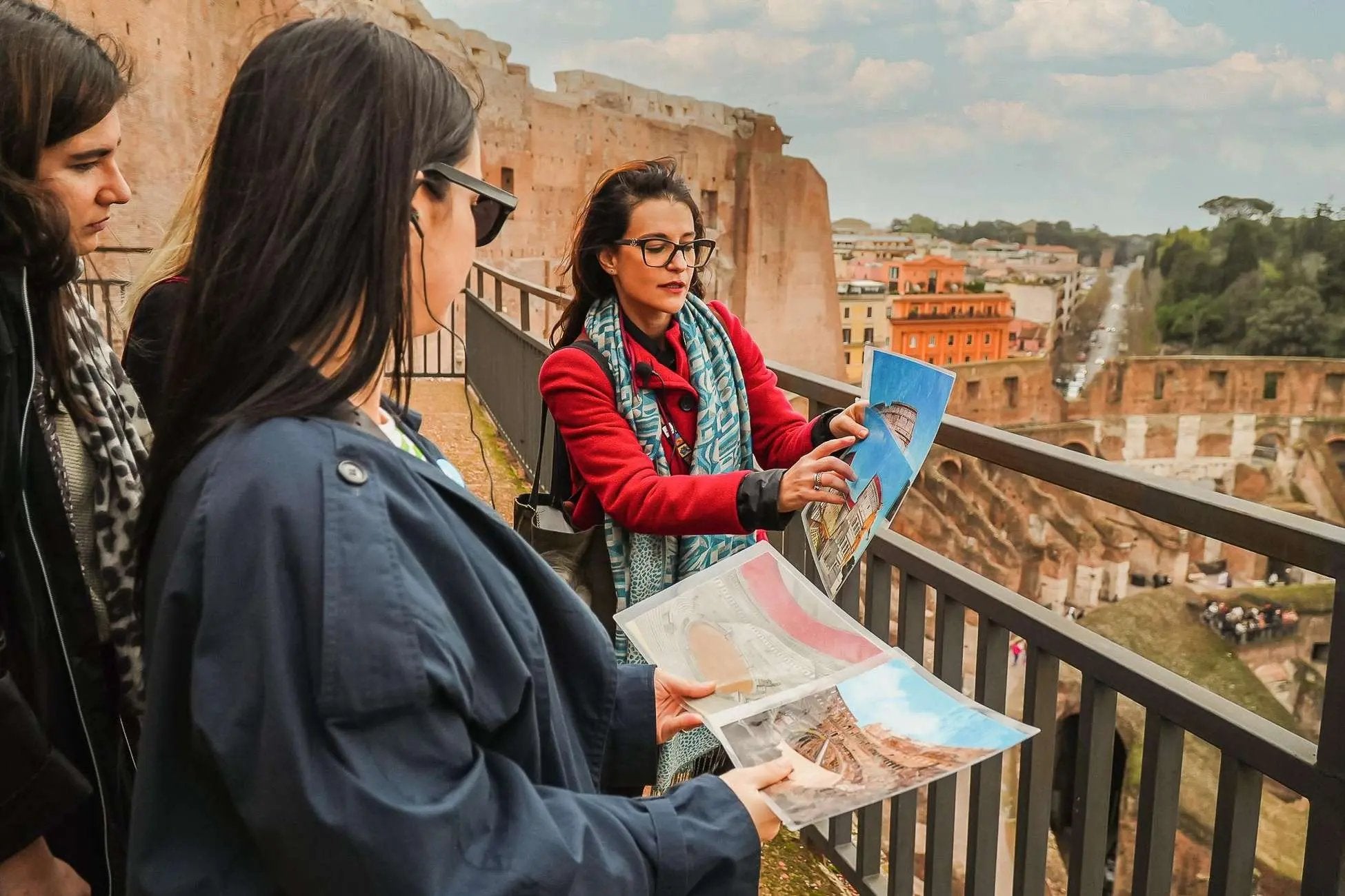 Colosseum, Roman Forum & Palatine Hill Guided Tour Hotels Booking Trips