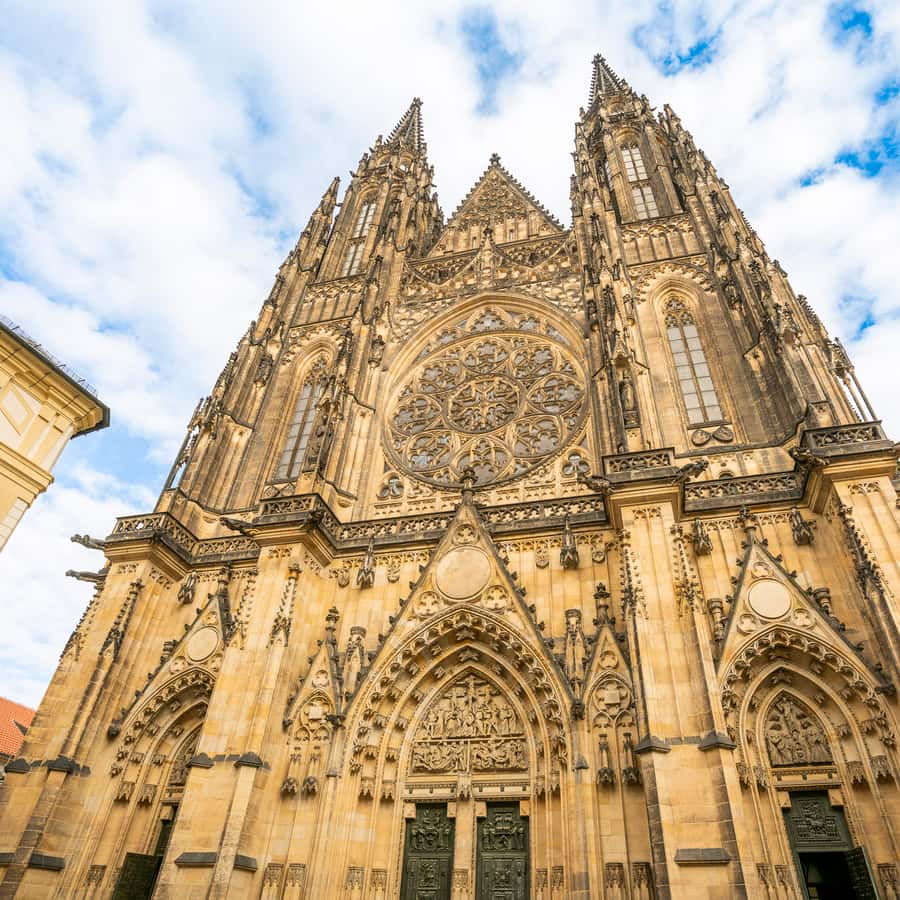 Prague: Castle Tour with Local Guide and Entry Ticket Hotels Booking Trips