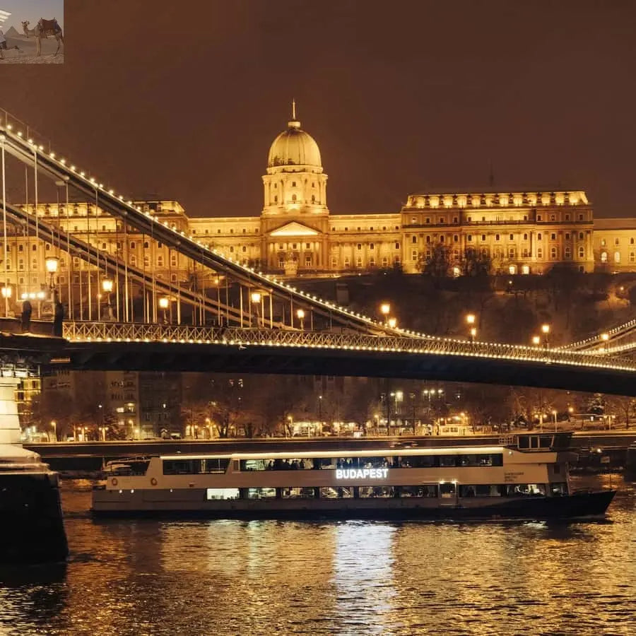 Budapest By Night Sightseeing Cruise with Welcome Drink 