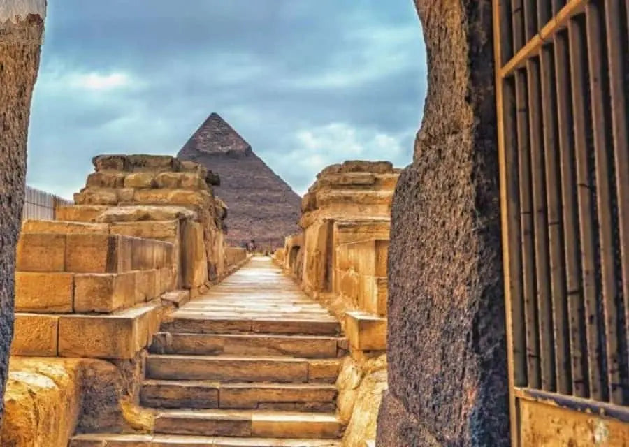 Cairo Pyramids & Great Sphinx Private Tour with Camel Ride 